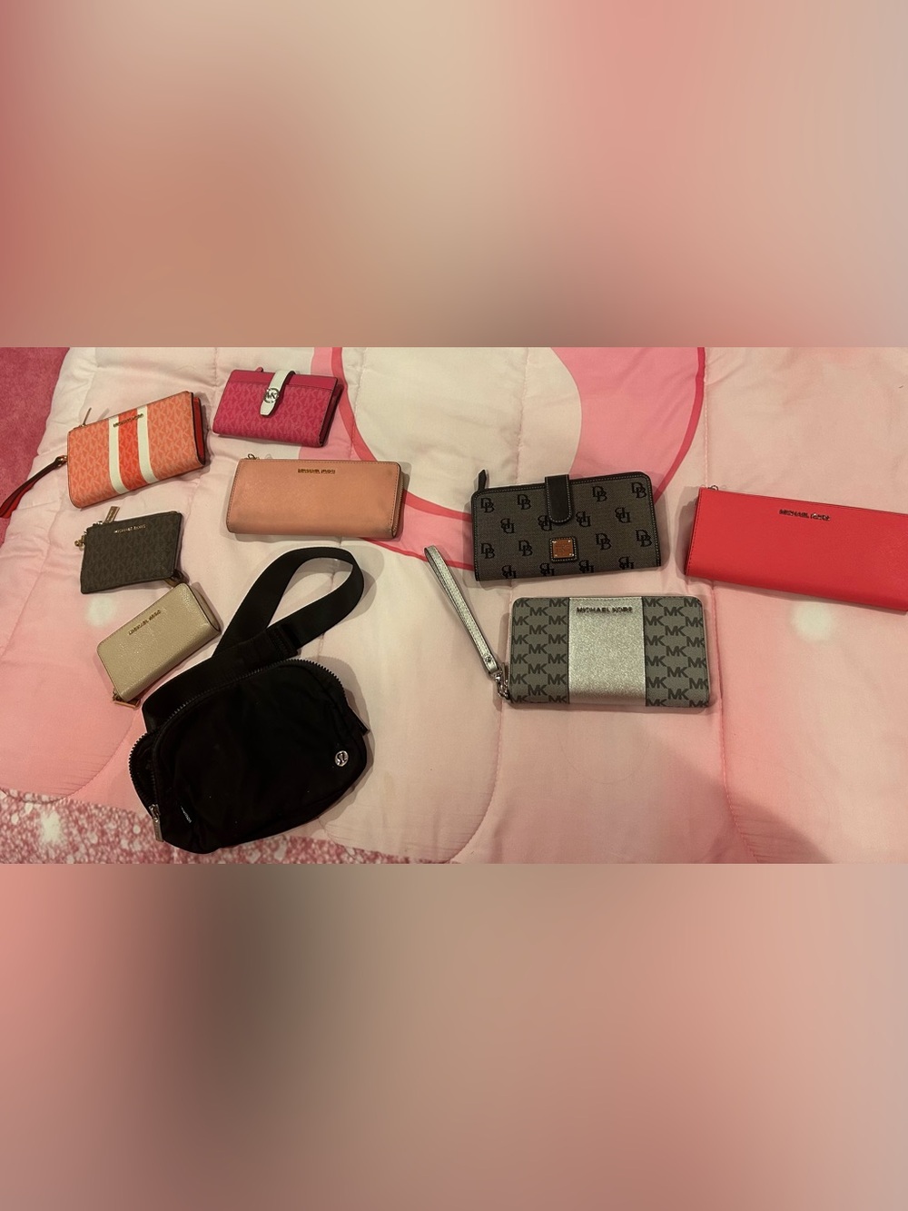 Michael Kors Gray/Silver Signature Wristlet Wallet